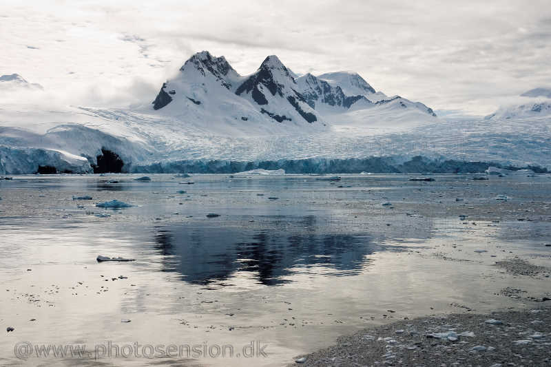 Jagged mountains and glaciers in Cierva Cove